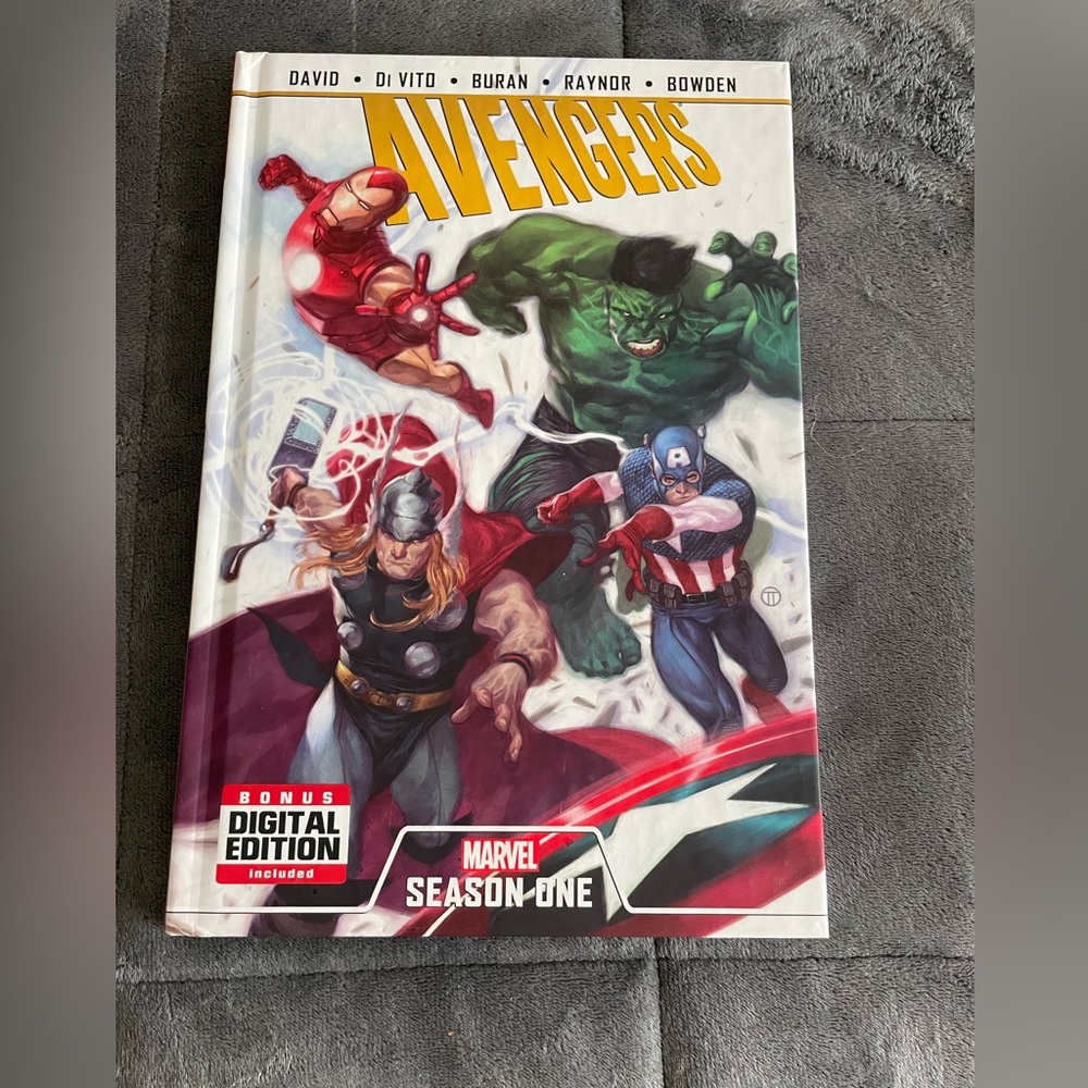 Marvel Comic Bundle - Picture 2 of 7